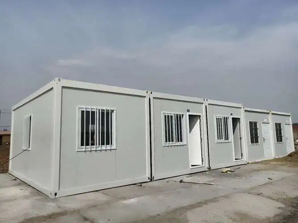 為什么在工地上常常能夠見到打包箱房？